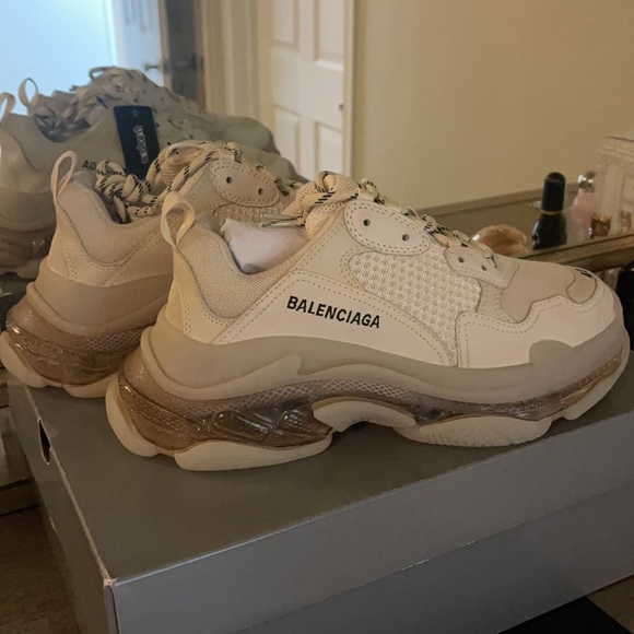 Balenciaga triple s sneaker size 40 - Picture 3 of 11